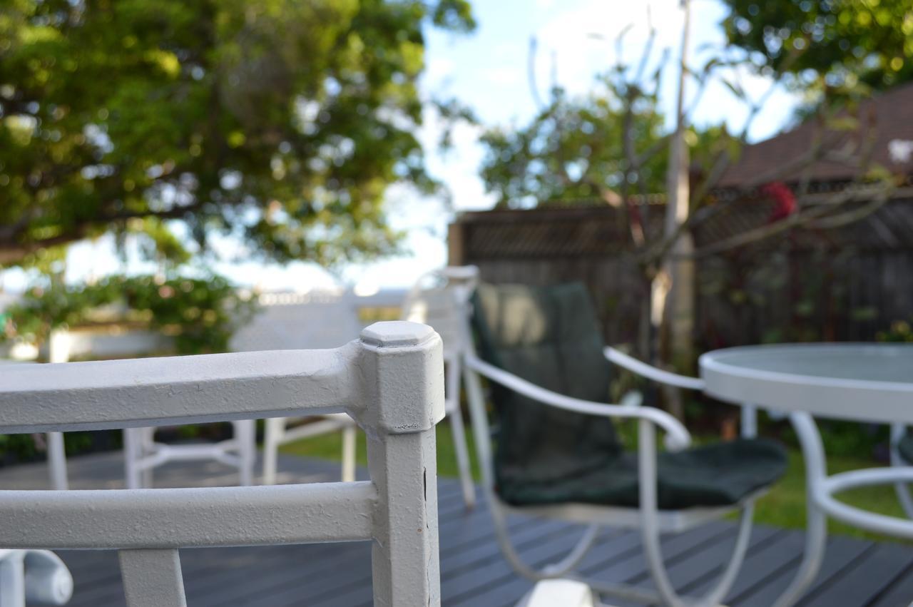 The Lahaina Beach House Hostel Exterior photo